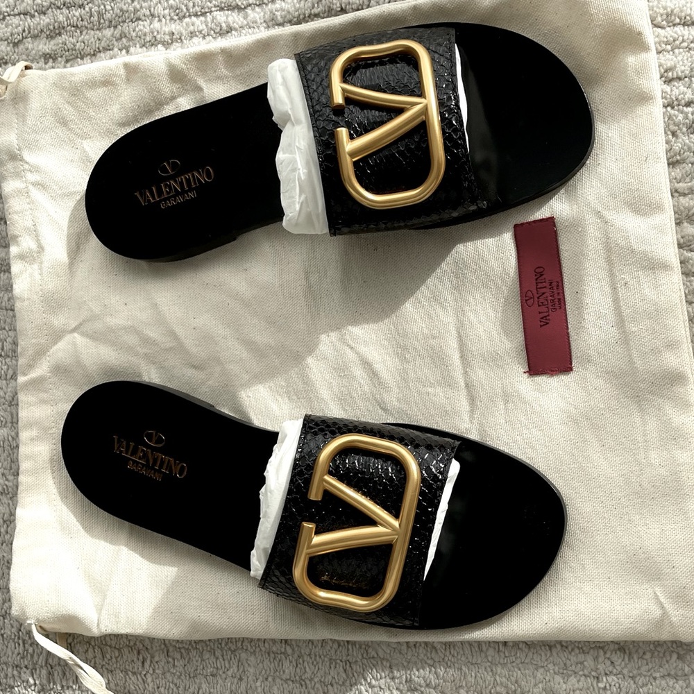 VLOGO SIGNATURE SLIDE SANDAL NEW